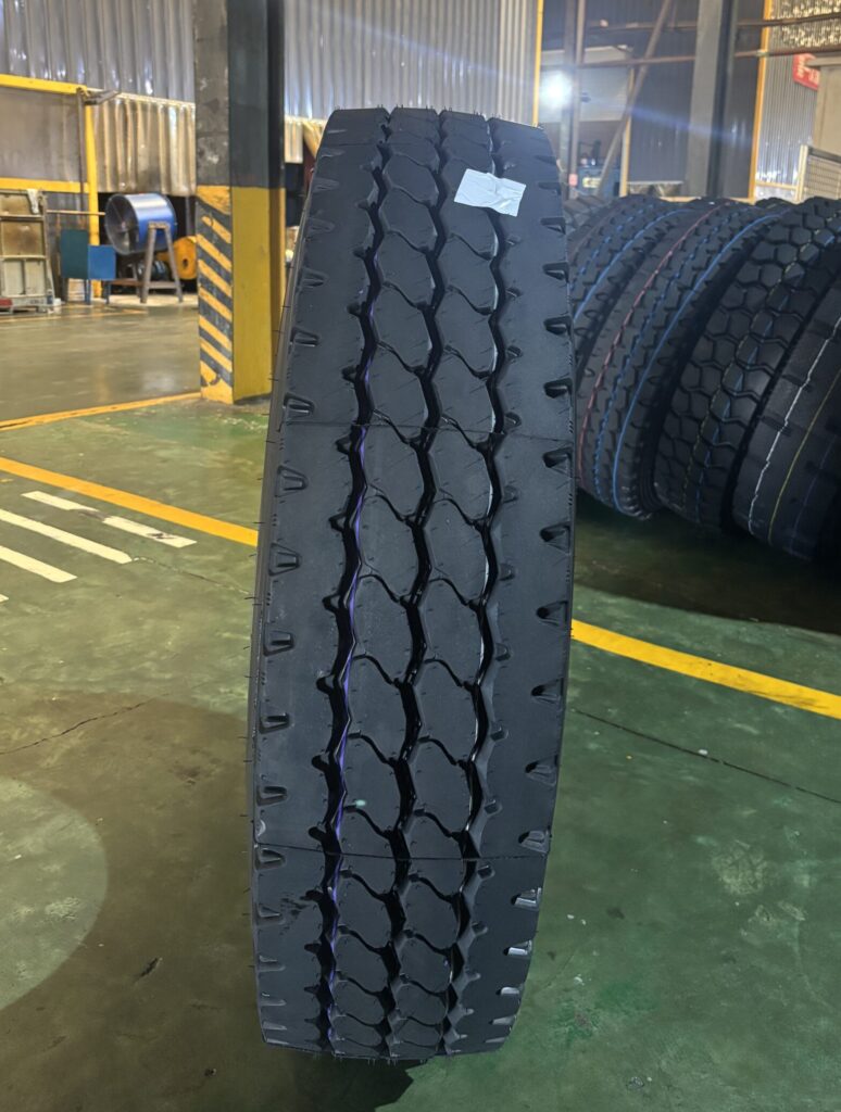 12R24.5 FR818 FORLANDER commercial truck tire