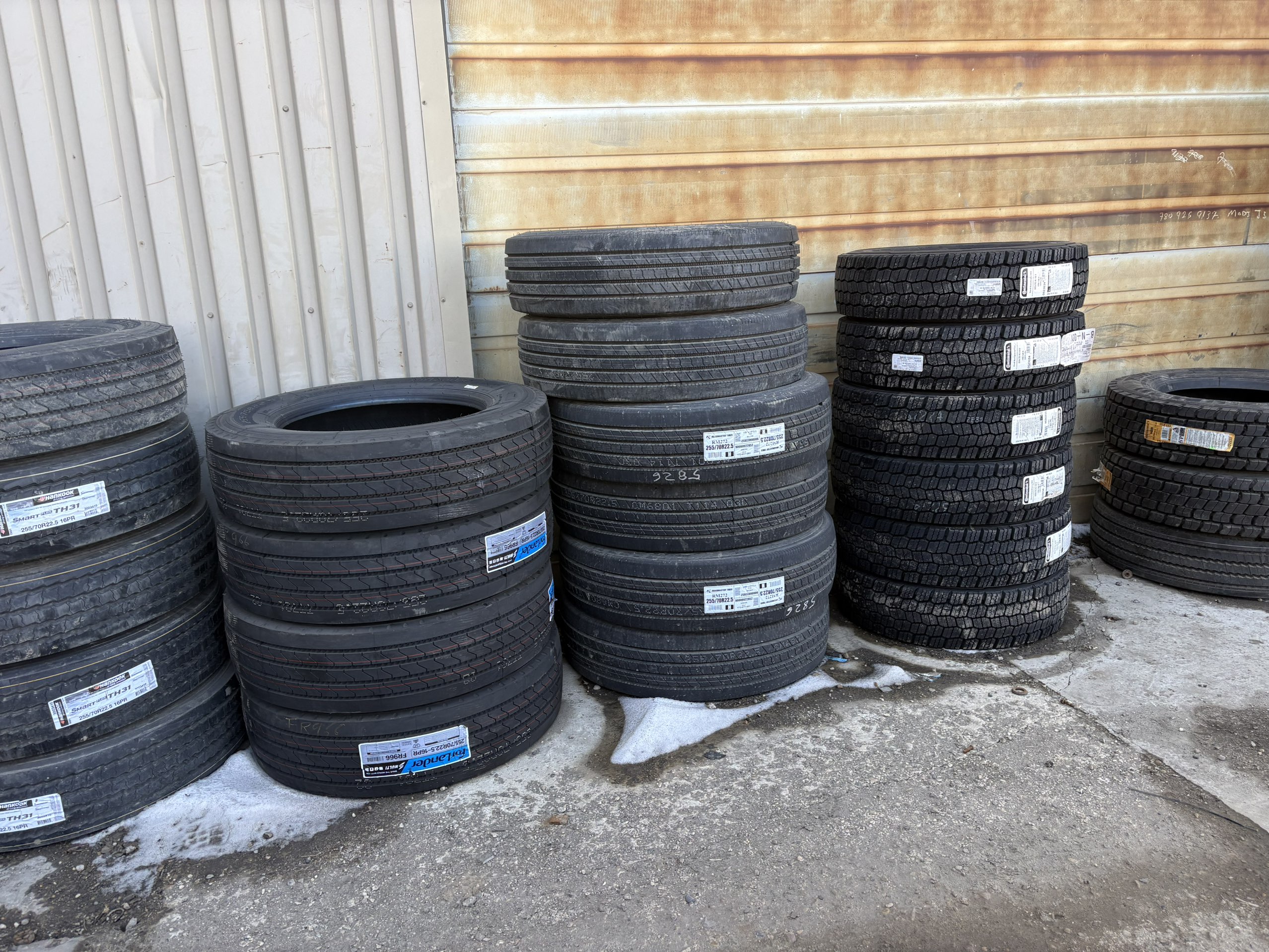Forlander 255 70R22.5 tire FR966 in Edmonton tire Warehouse