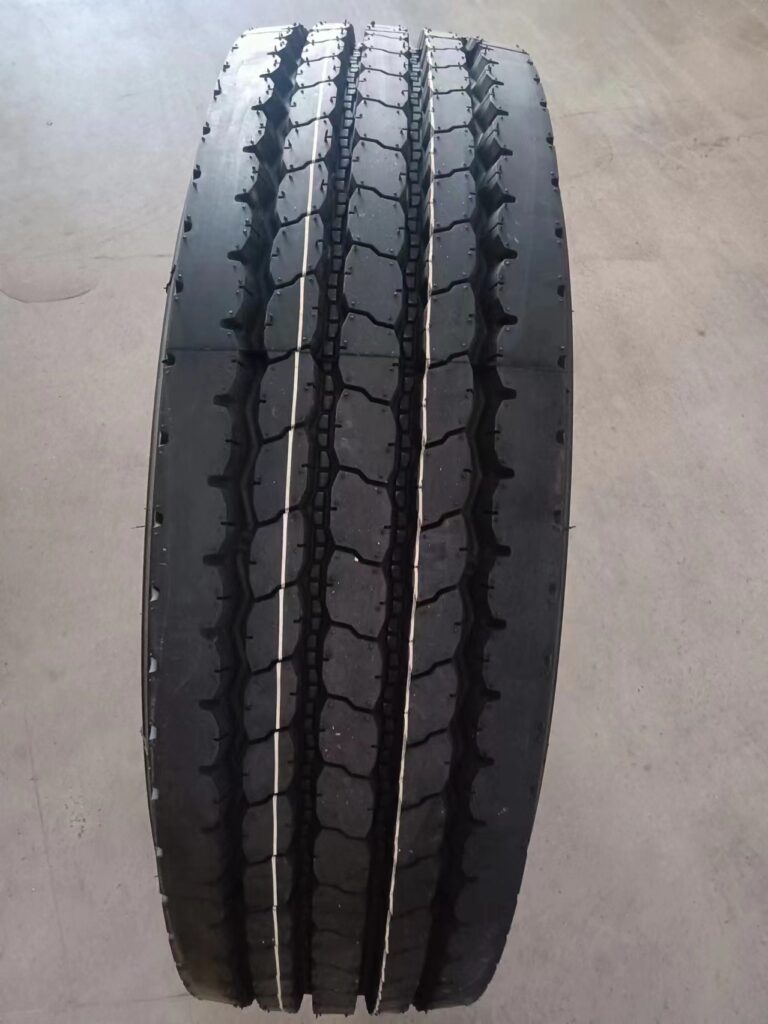 225 70R19.5 tyre commercial truck tires montreal
