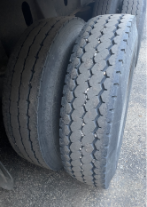 11R22.5 truck tire